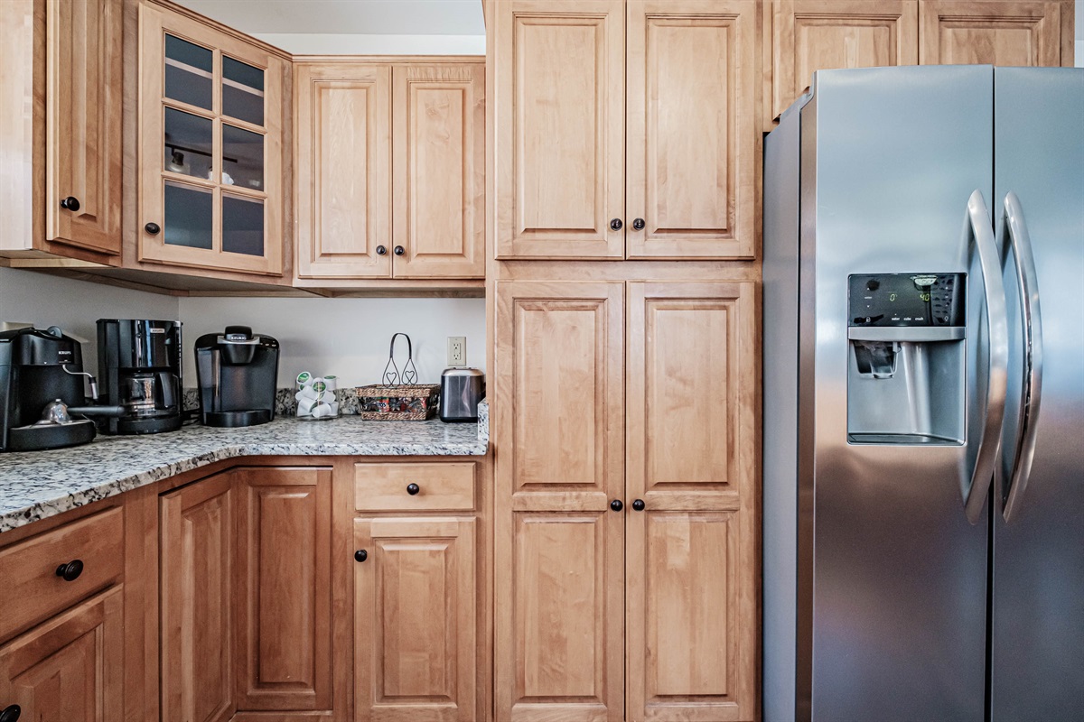 Everything you need for family meals, from coffee in the morning to dinner after the slopes.