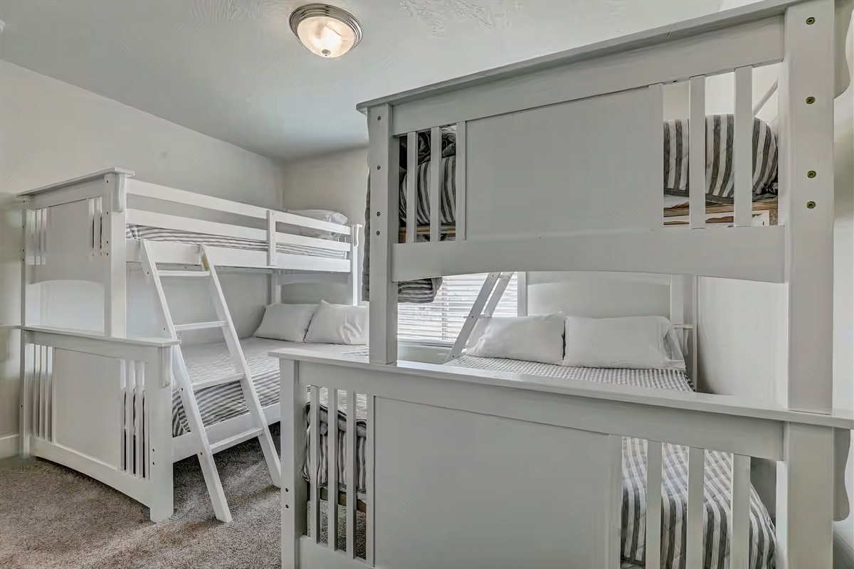 Bunkbed room sleeps up to 6.