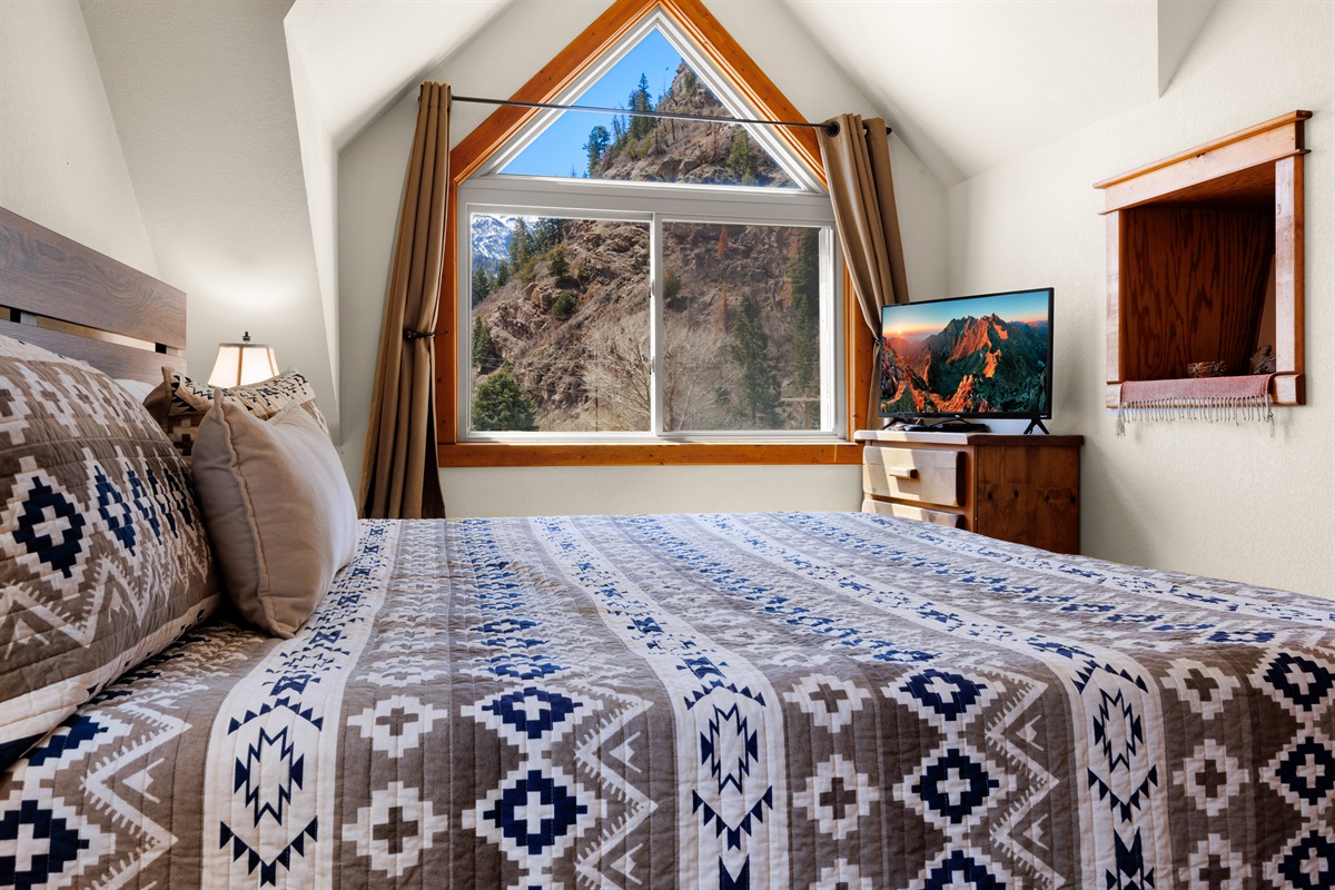 4th Floor Master Bedroom