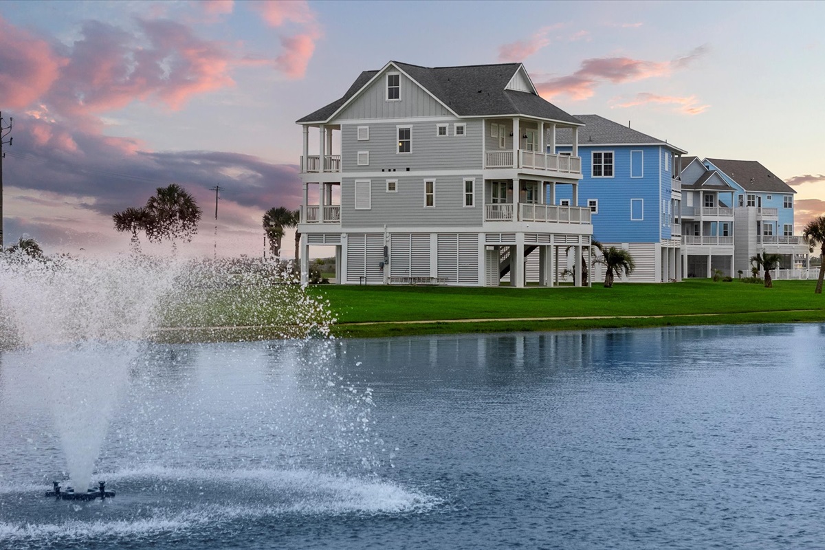 9efa22694f9f41acb3f07ceaa412314c Large | Beachhouse | Texas | TX | Vacation Homes | Galveston | Crystal Beach | Kokomo | Breezy Days | Beachfront Elegance | Sunrise Serenity | Southern Sands Property Management, LLC