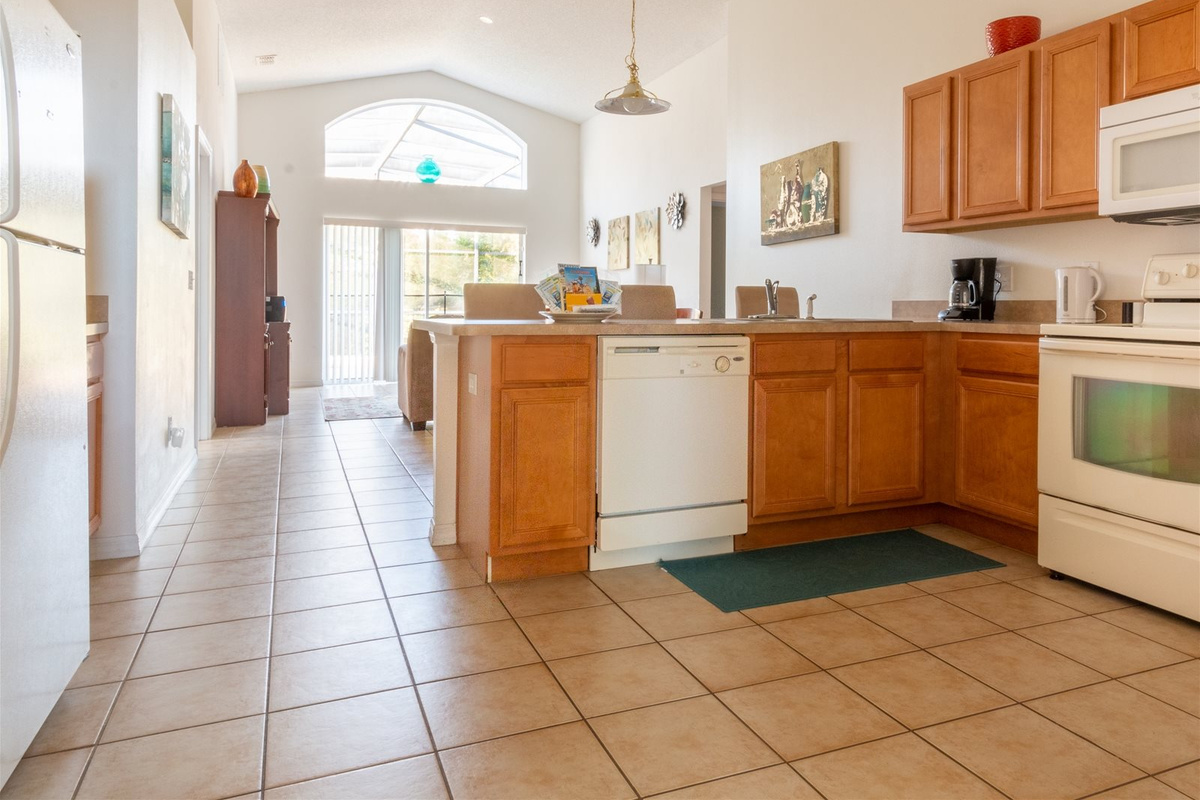 Fully stocked Kitchen