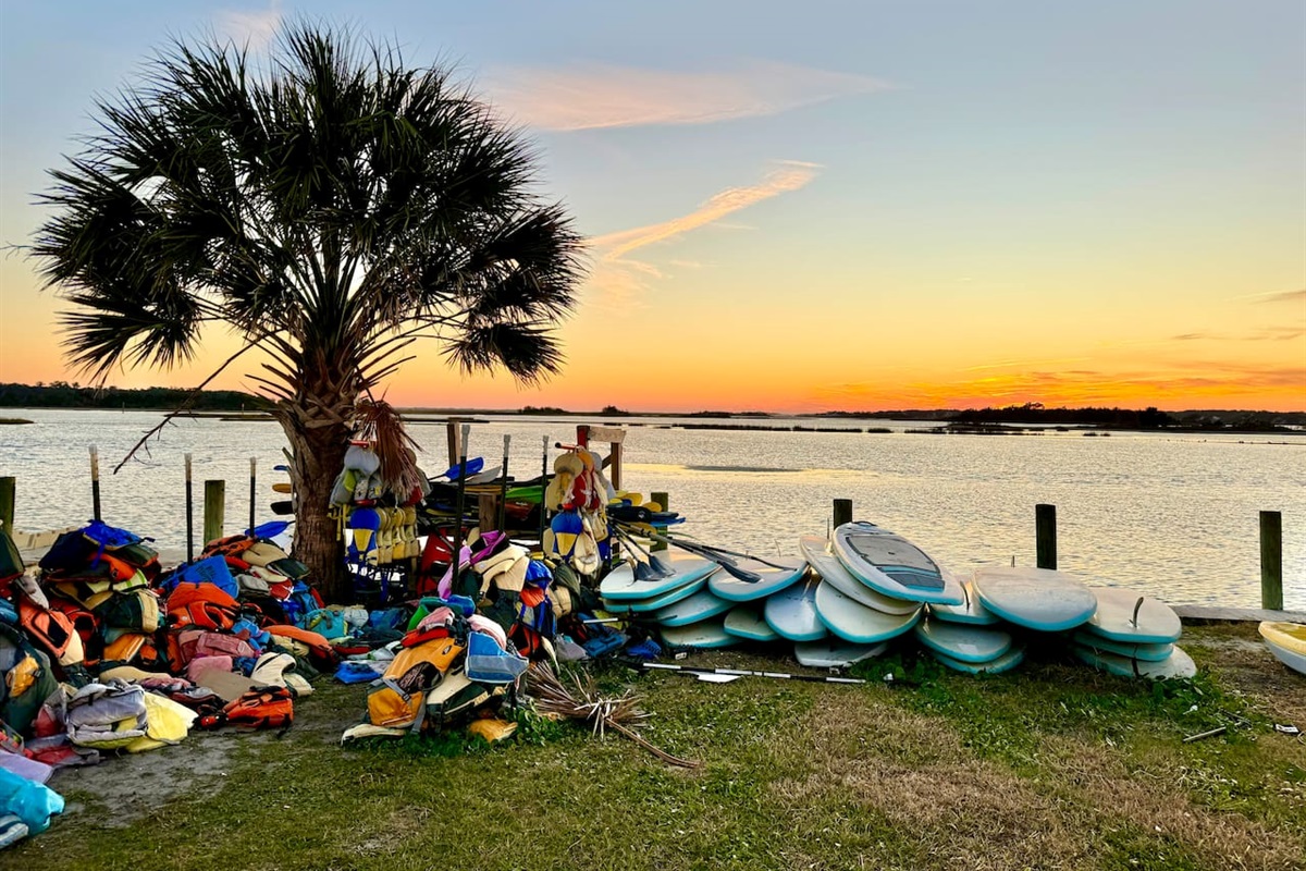 Rent kayaks, paddle boards, and boats and also get all of your bait and fishing necessities nearby!
