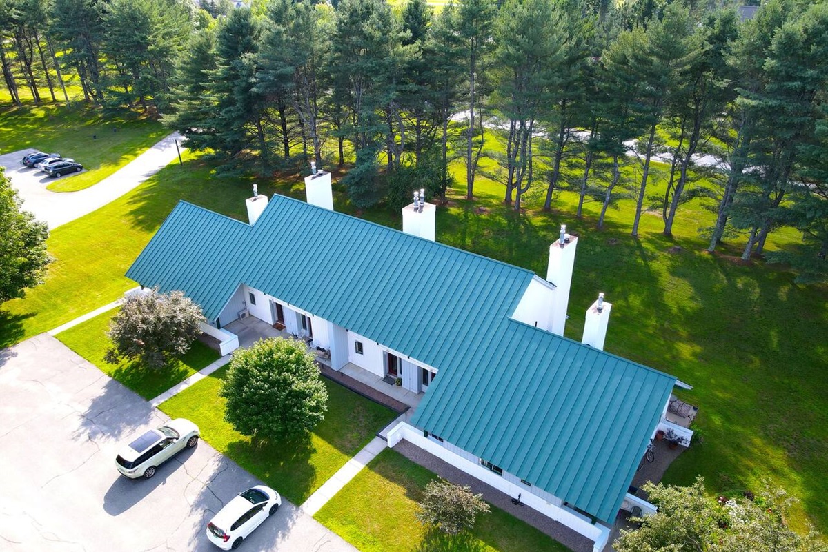 Your inviting 2 bedroom, 2 bathroom unit resides in this sub-division of the Village Green condo community.