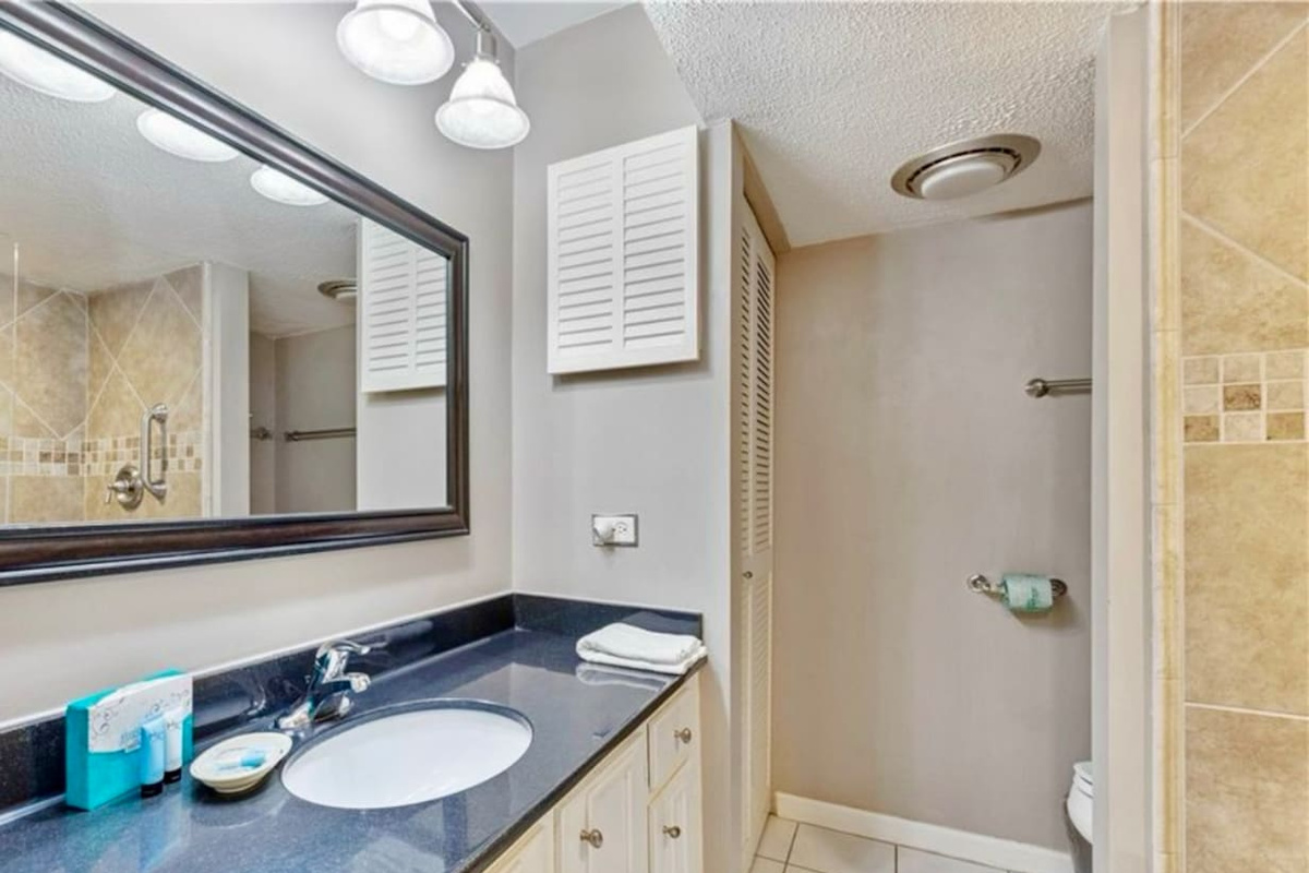 Bathroom vanity