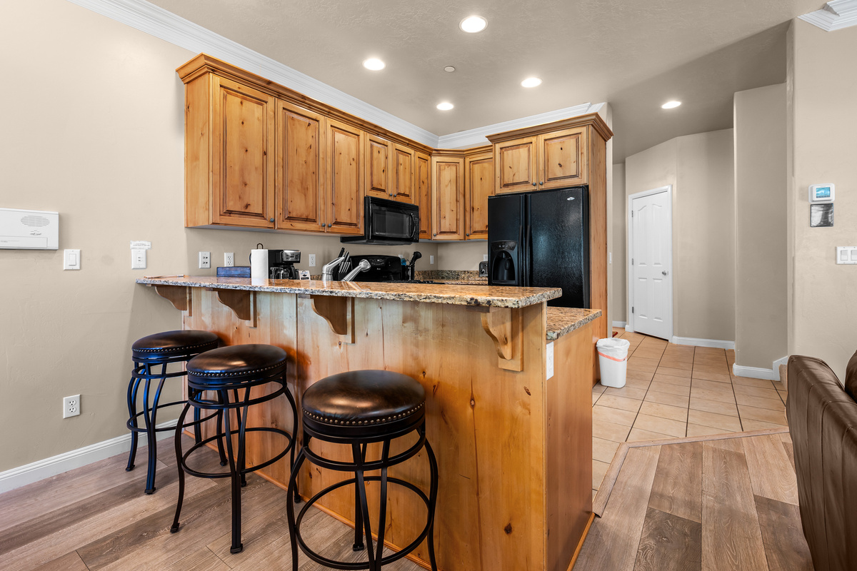 Breakfast bar with seating—perfect for morning coffee, snacks, or casual dining.