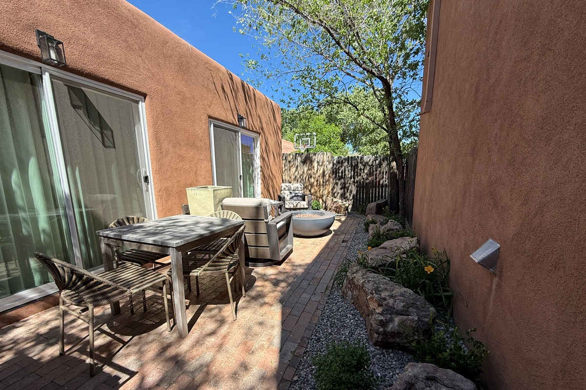 Patio/courtyard
