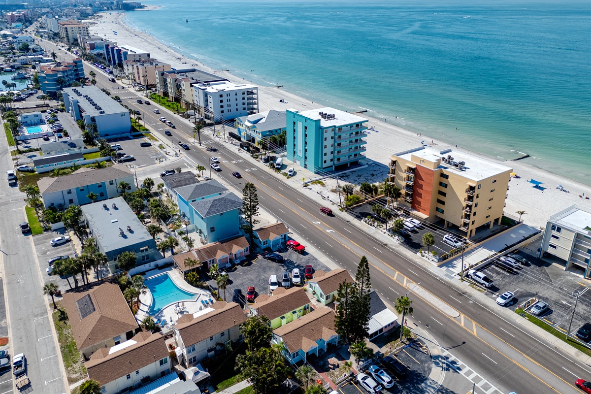 Prime Location right on Gulf Blvd