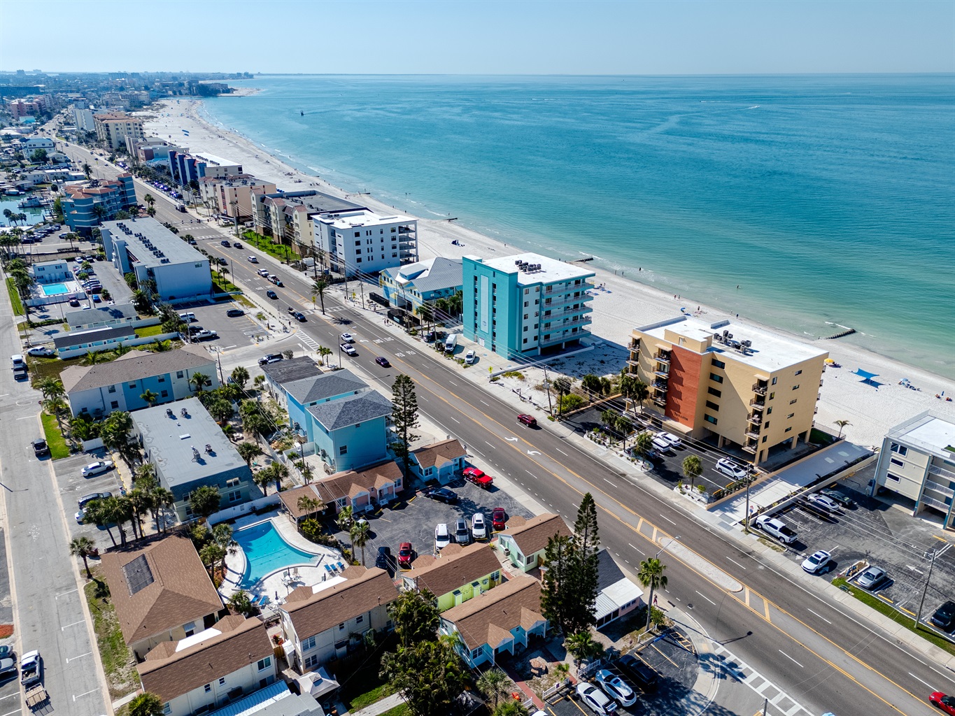 Prime Location right on Gulf Blvd