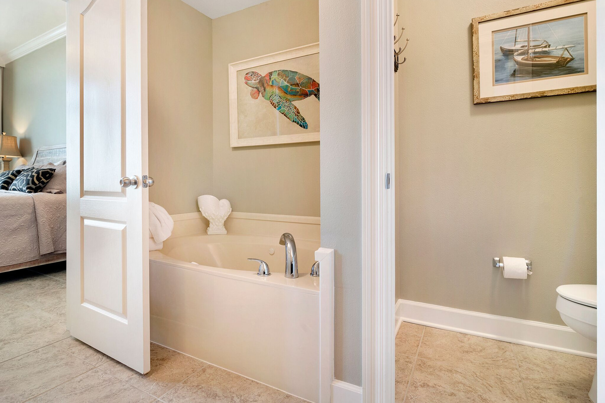 Master Bathroom - newly painted & jacuzzi has been updated to a soaker tub