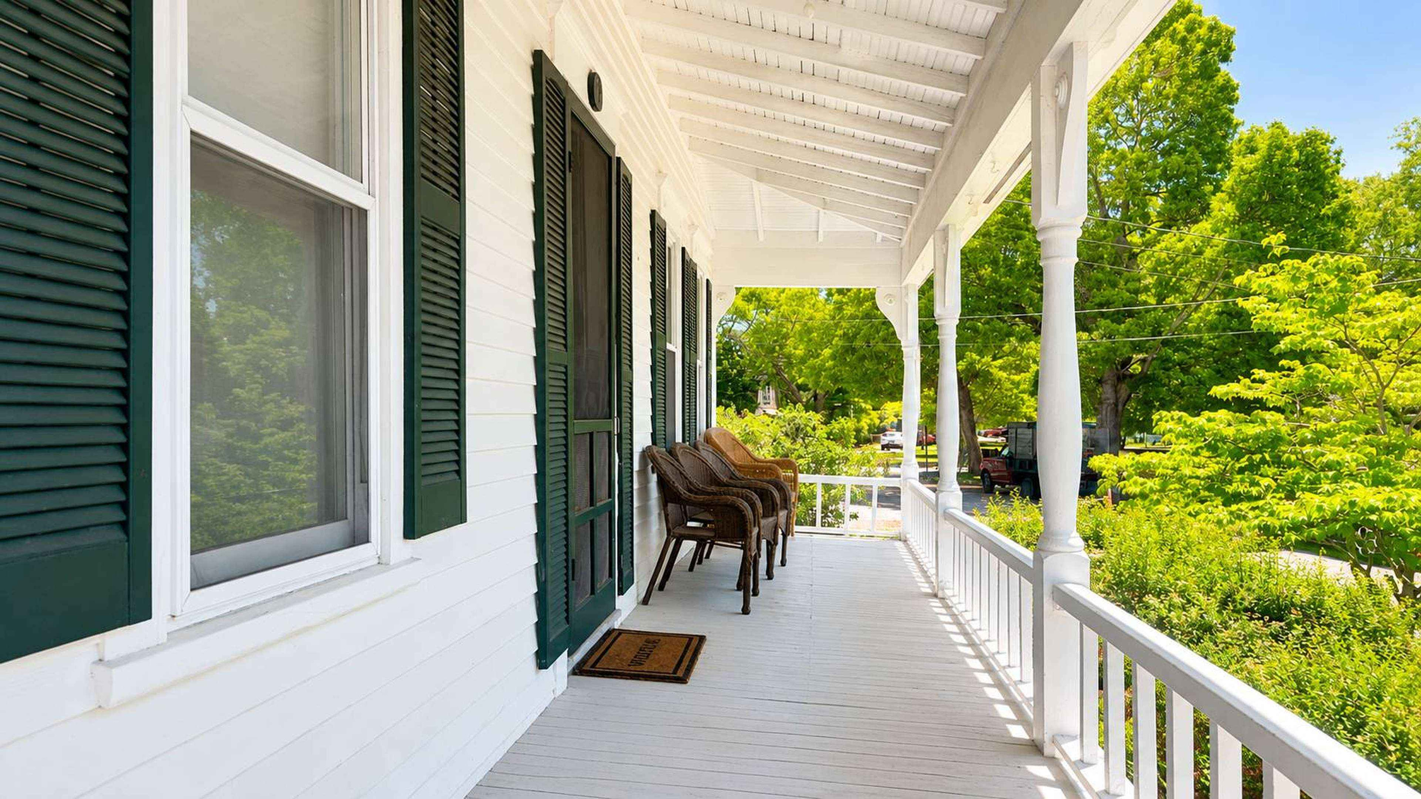 Front deck