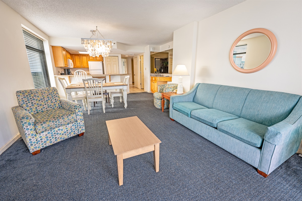 Living Room with Stunning Views🌊☀️