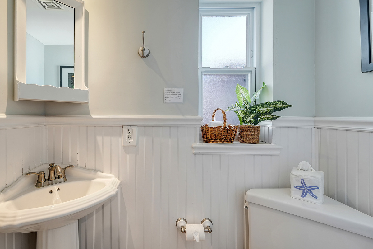 Half bath- This home has 3 bathrooms!