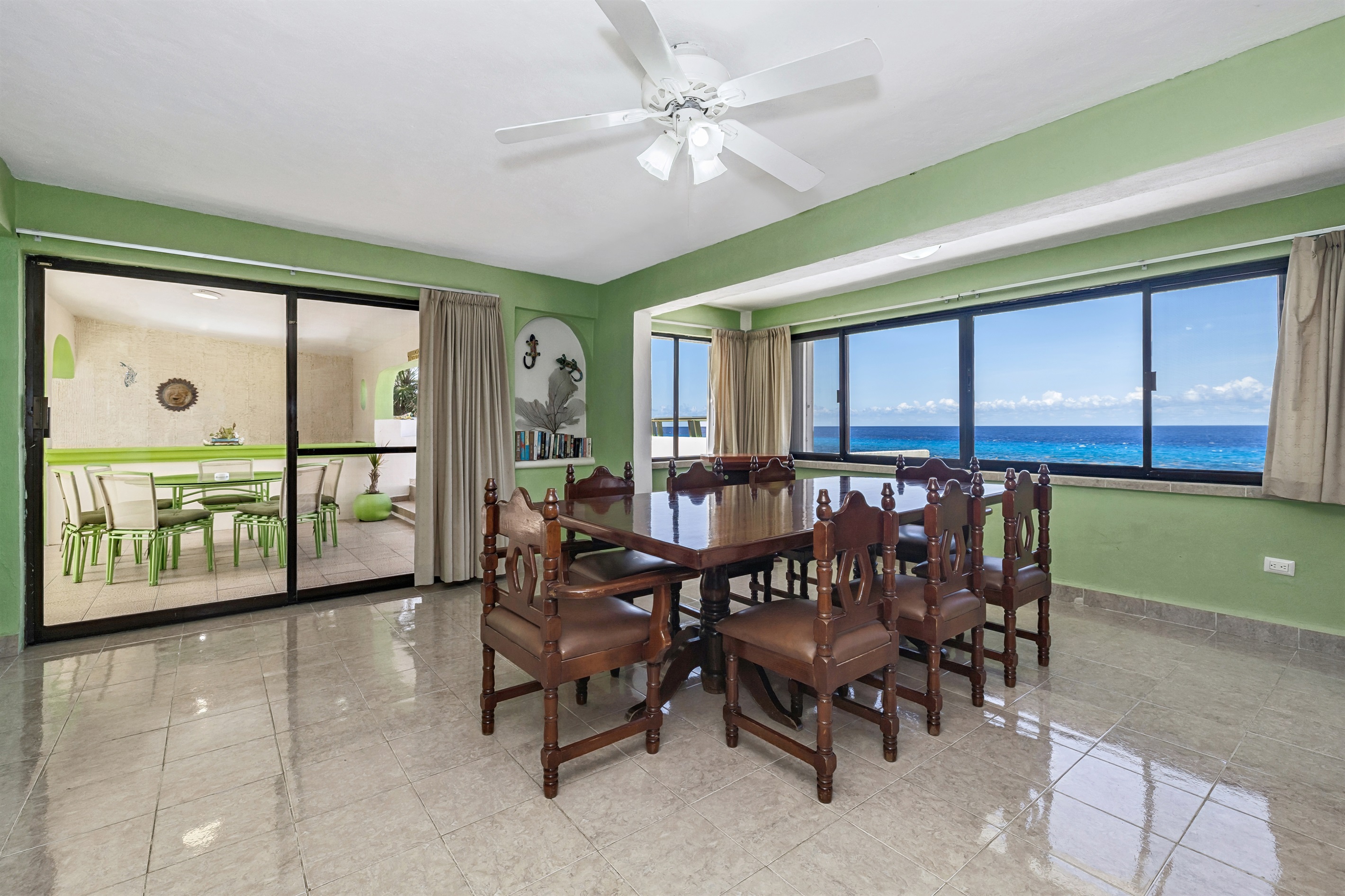 Dining Room, Seats 8