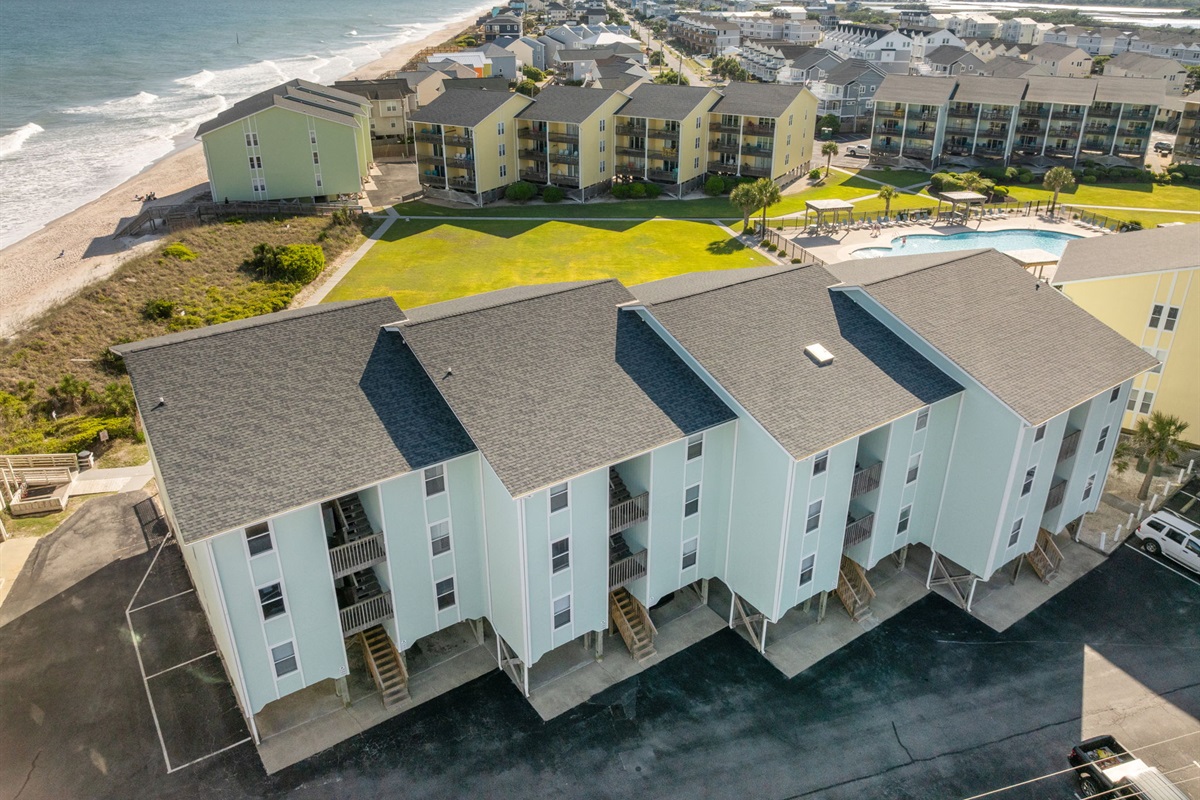 Surf Condos perfectly positioned between the ocean and resort-style amenities