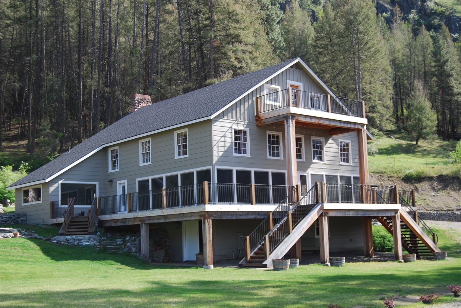 The Lodge at Palmer Lake exterior