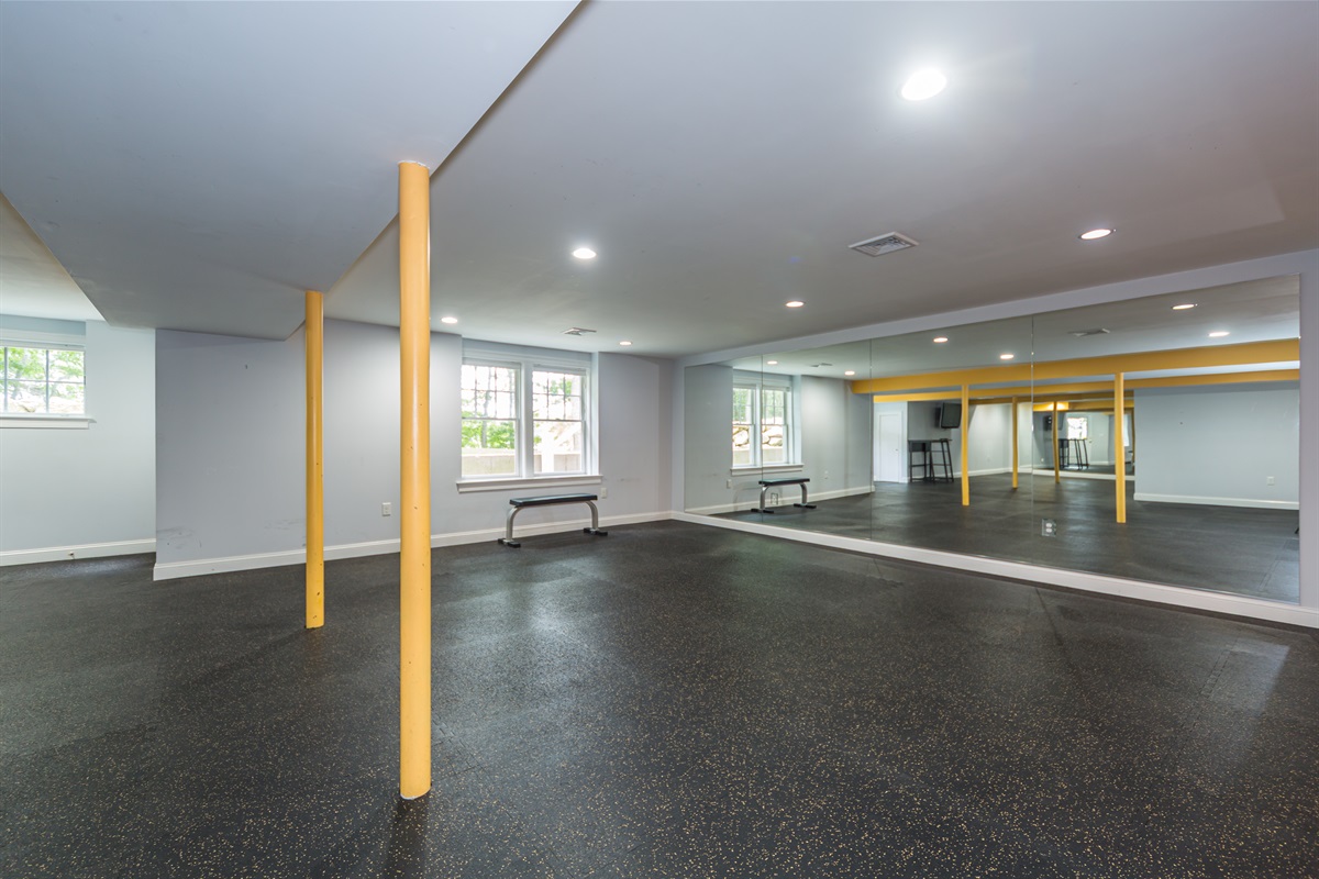 No gym? No problem. This space is ideal for yoga, circuits, or resistance training.