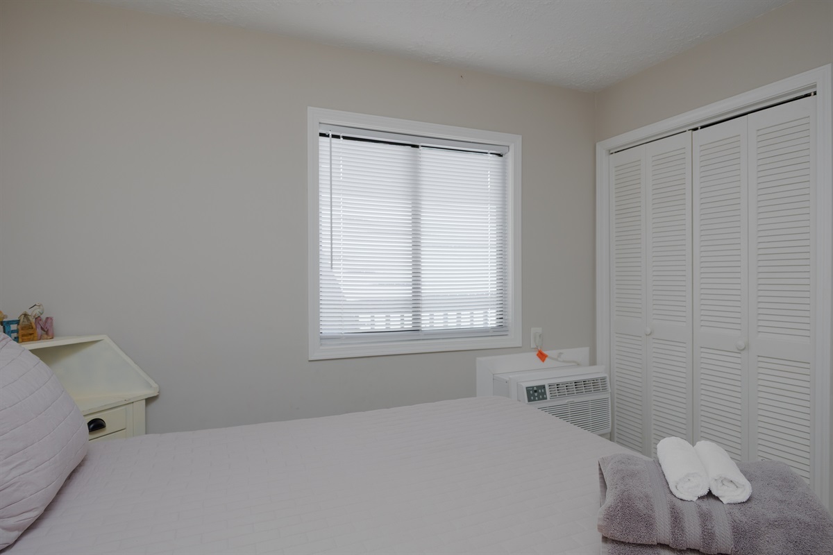 Bedroom with AC