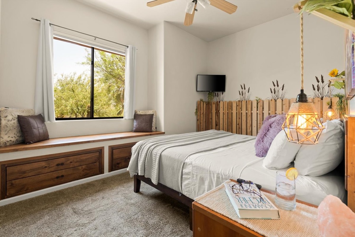 Bed 2 | King Bed | DreamCloud Mattress | 1st Floor