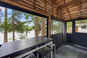 Indoor living with great view to the lake