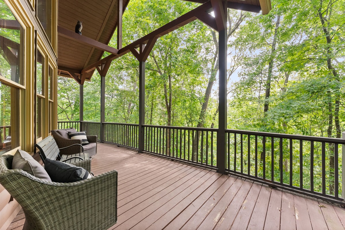 Comfortable outdoor lounge chairs overlooking the sounds of the Chattahoochee River.