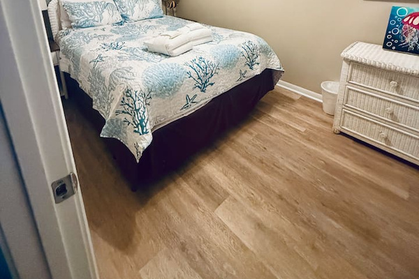 Queen bedroom