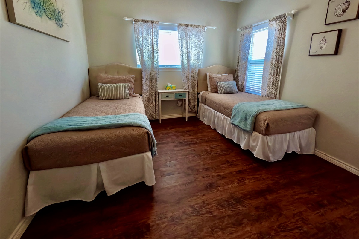 Twin bedroom on main floor