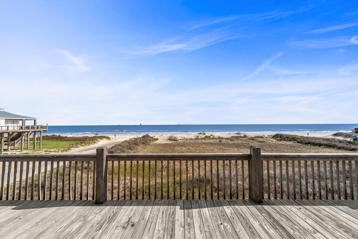 9fb2b94c010a44c784c4a2adc6cda1e5 Large | Beachhouse | Texas | TX | Vacation Homes | Galveston | Crystal Beach | Kokomo | Breezy Days | Beachfront Elegance | Sunrise Serenity | Southern Sands Property Management, LLC