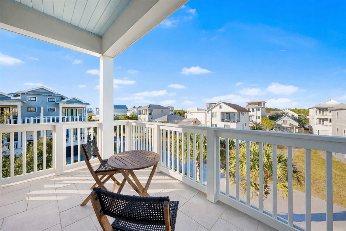 3rd Floor Balcony, Pool Side