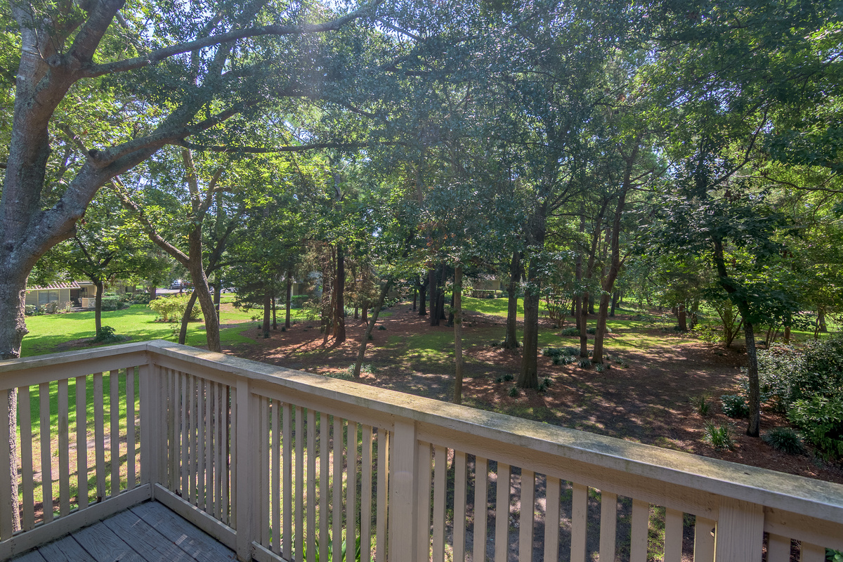 Peaceful deck area, just get a beverage, a good book and enjoy