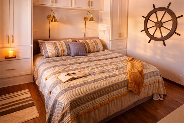 Cove-Out Cottage Main Bedroom