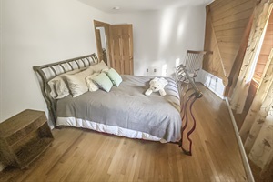 Bedroom 1: Queen Bed – located on the main level