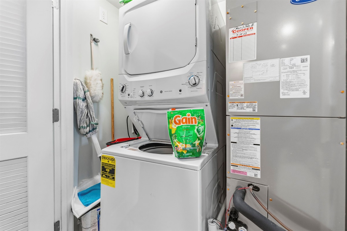 Washer & Dryer in the condo