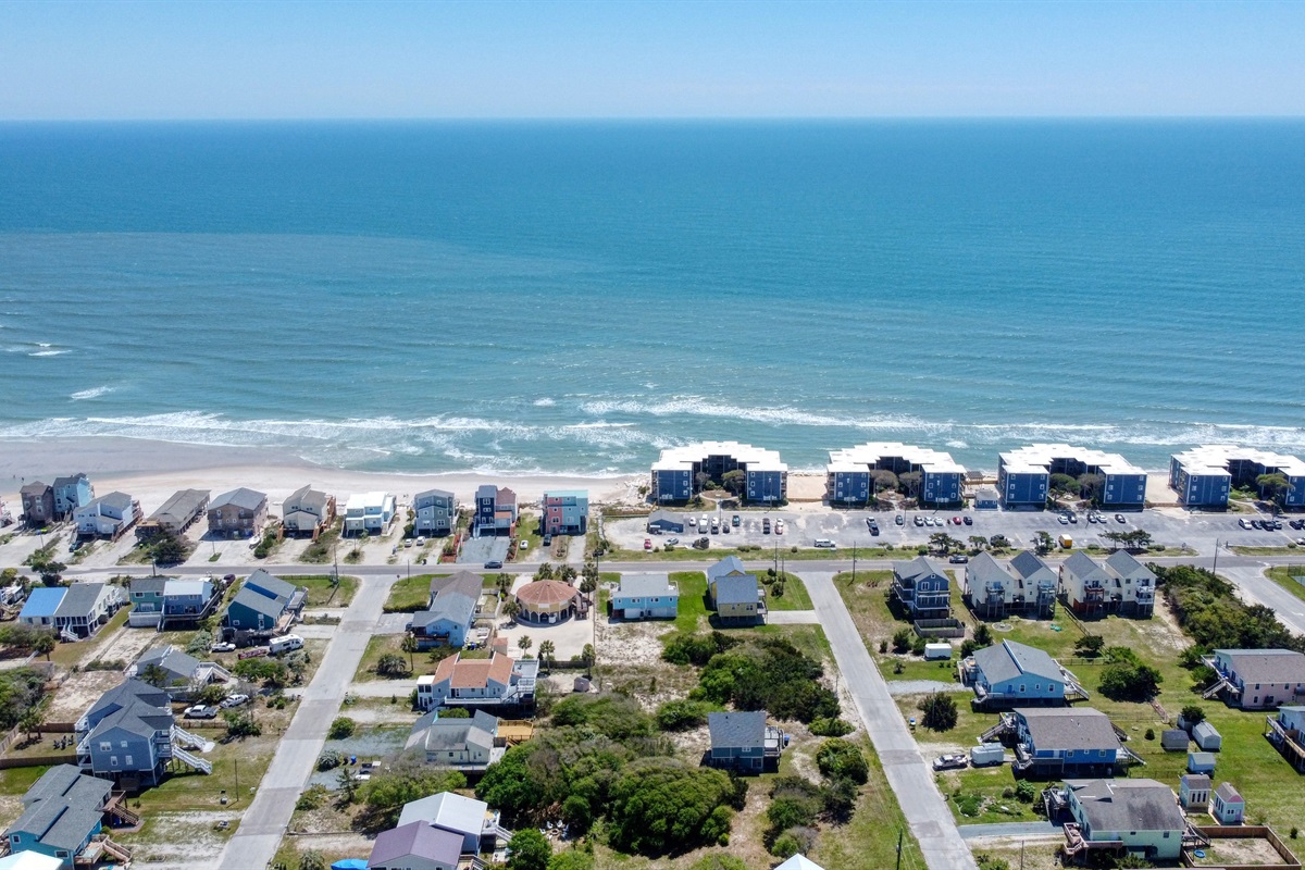 Aerial view of the entrance to Building 1 at Topsail Reef