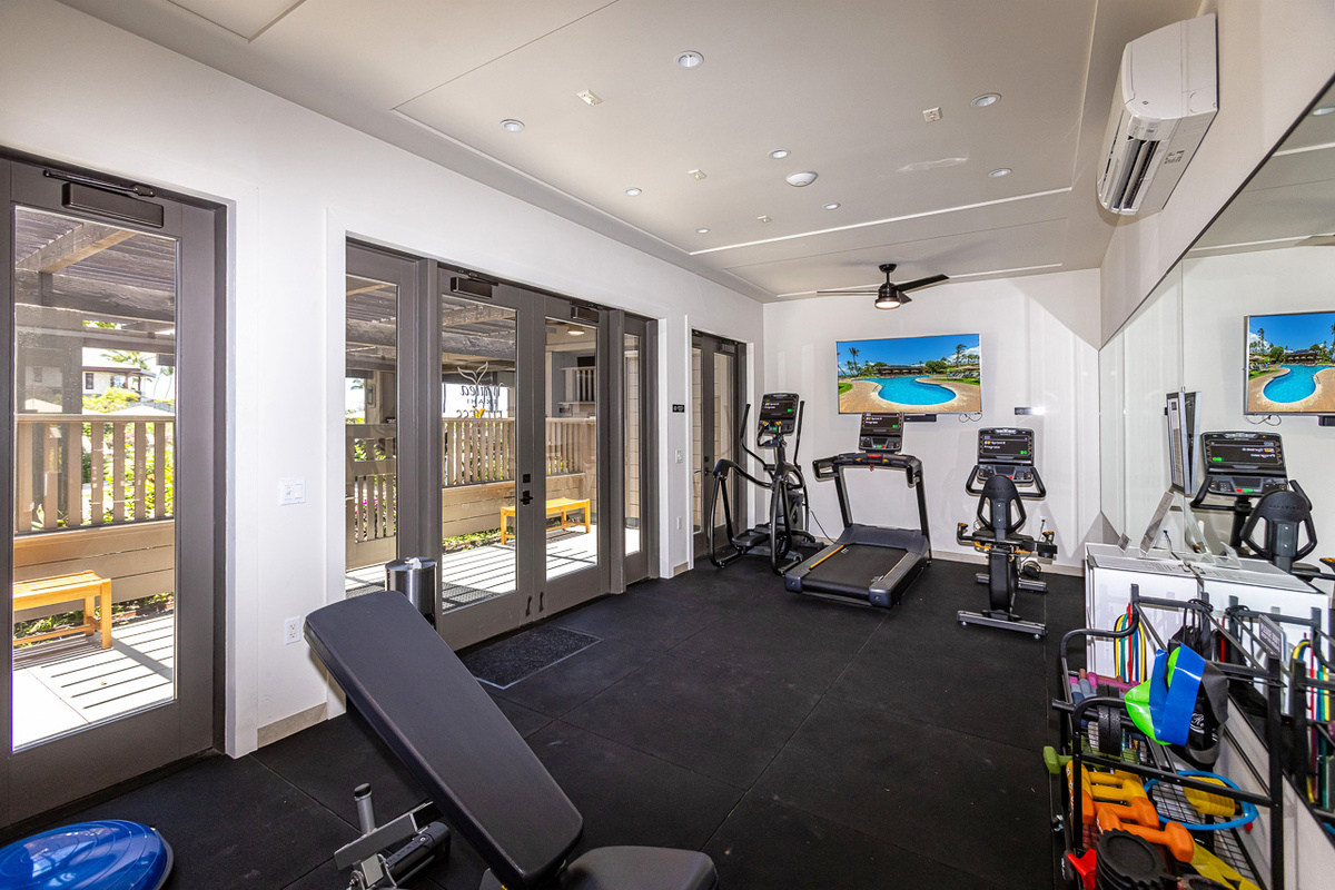 Lots of cardio and weights.  Right at main pool!