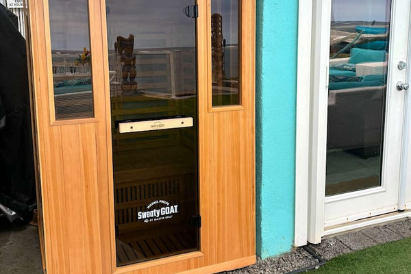 Top-of-the-line infrared Sauna of the home