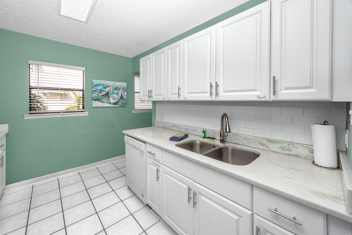 Spacious countertops make cooking on vacation a breeze