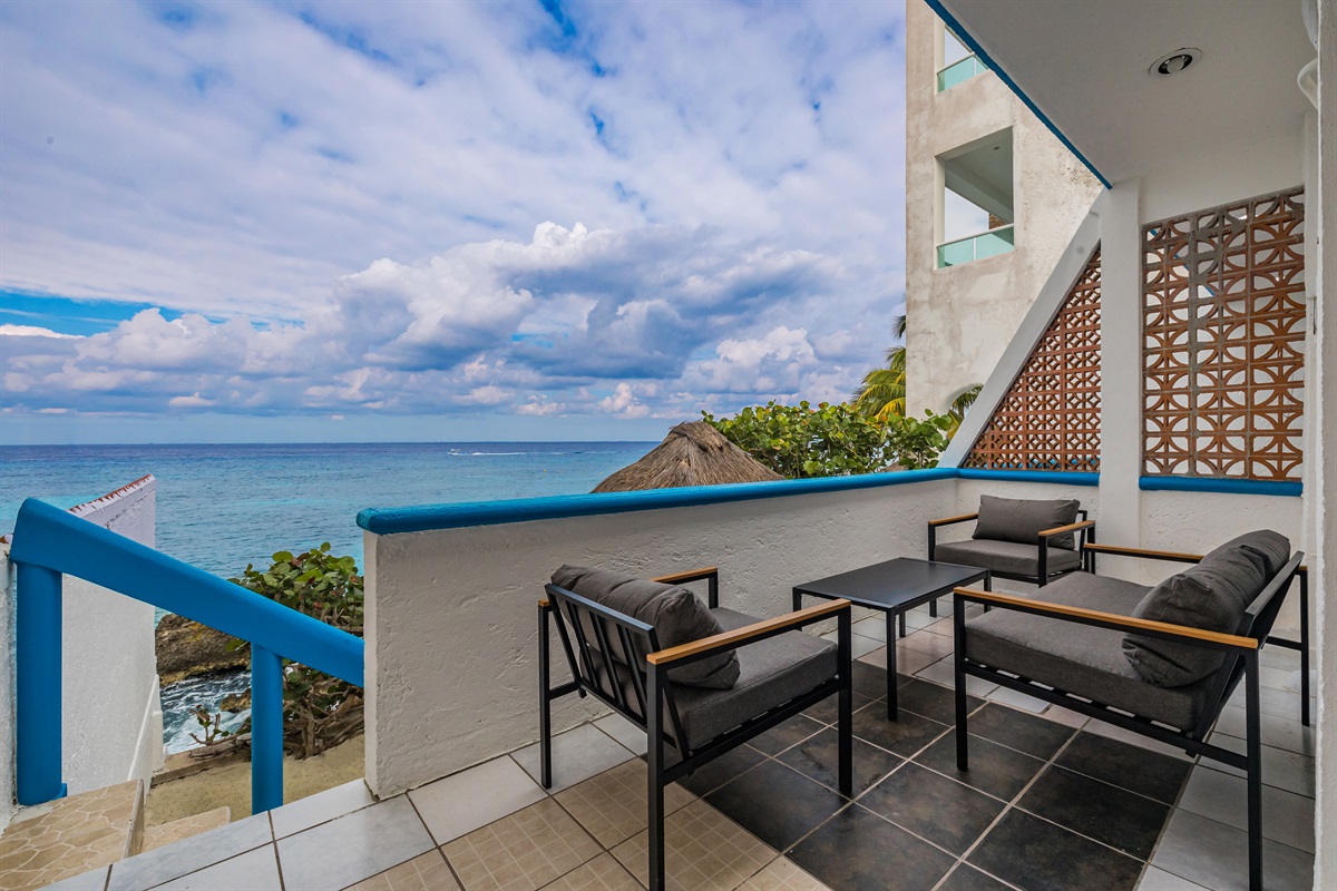 Coral Cove Private Outdoor Lounge Area with Ocean View