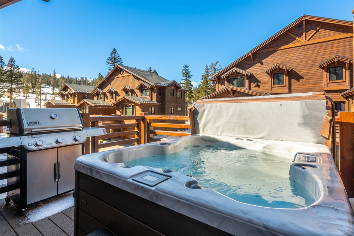 Two private balconies and two hot tubs give your group plenty of space to relax after a day on the mountain.