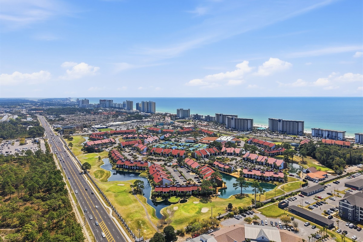 An arial shot of Edgewater's expansive gated community