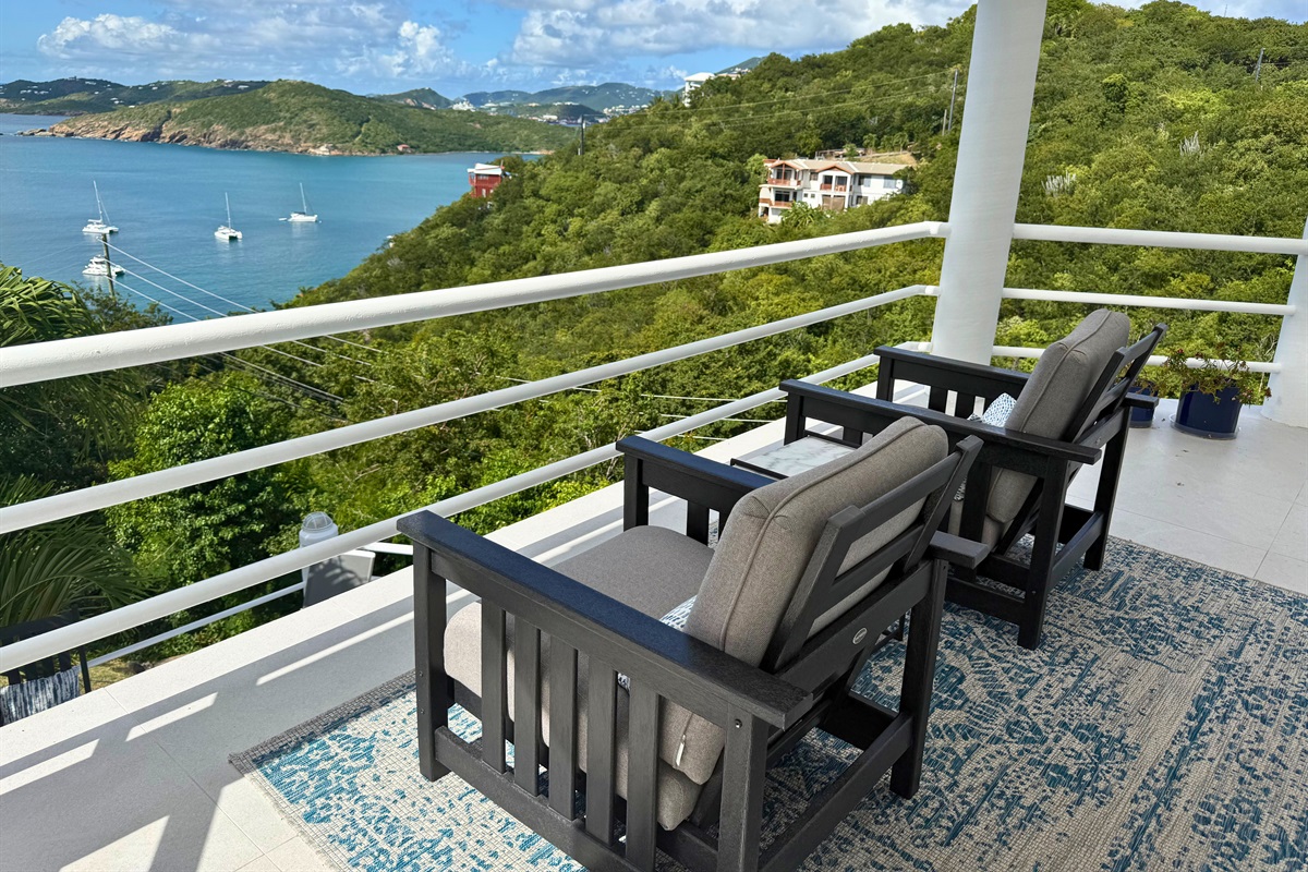 Seating off of the kitchen