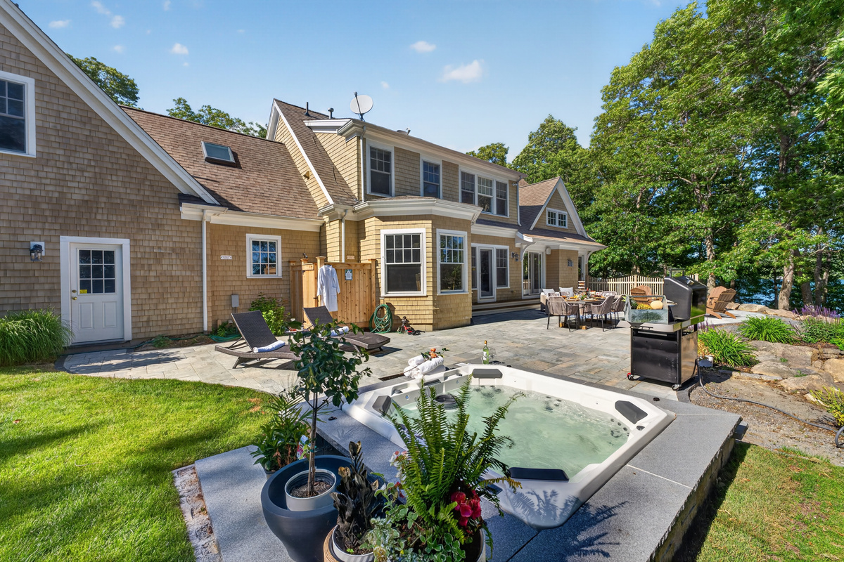 Welcome to The Wandery—your lakeside retreat in Mashpee