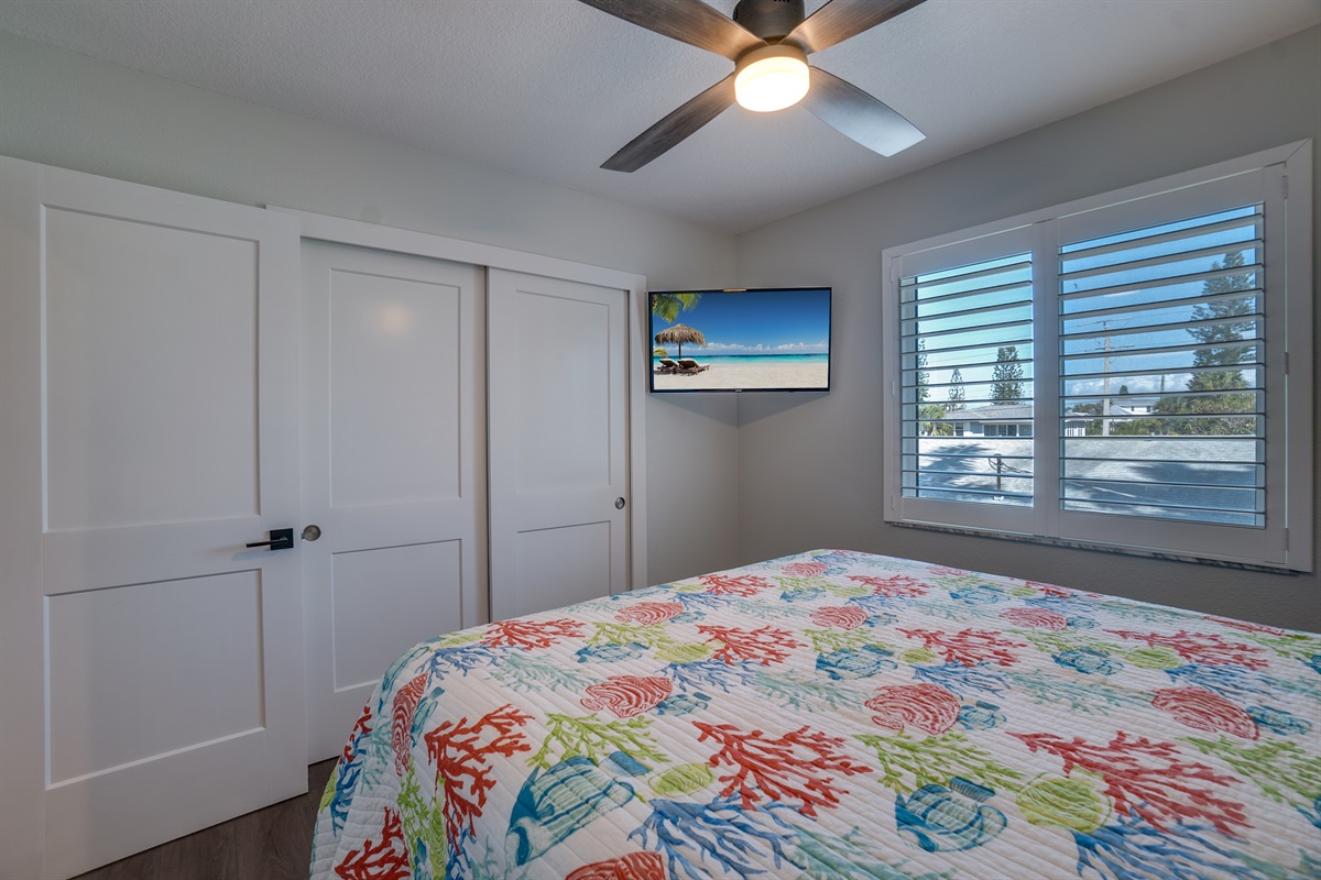 Bedroom 2 - Queen Bed