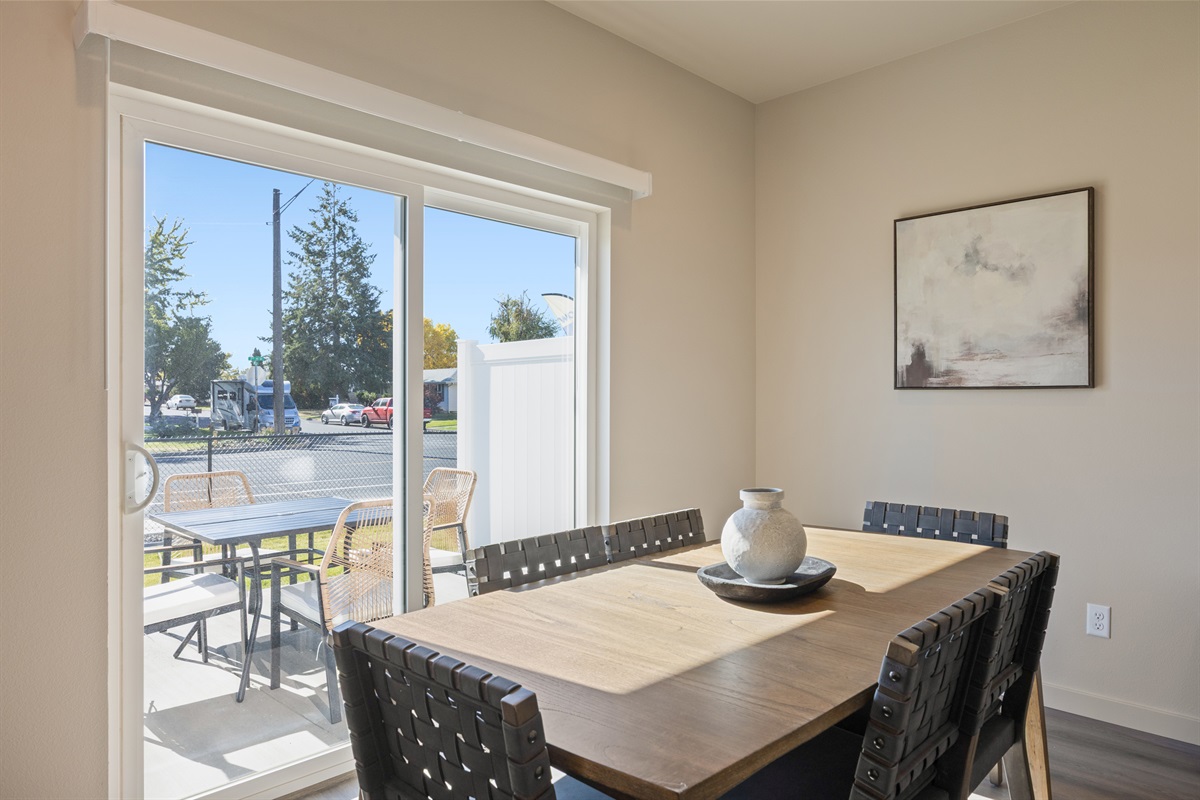 Dining table seats 6