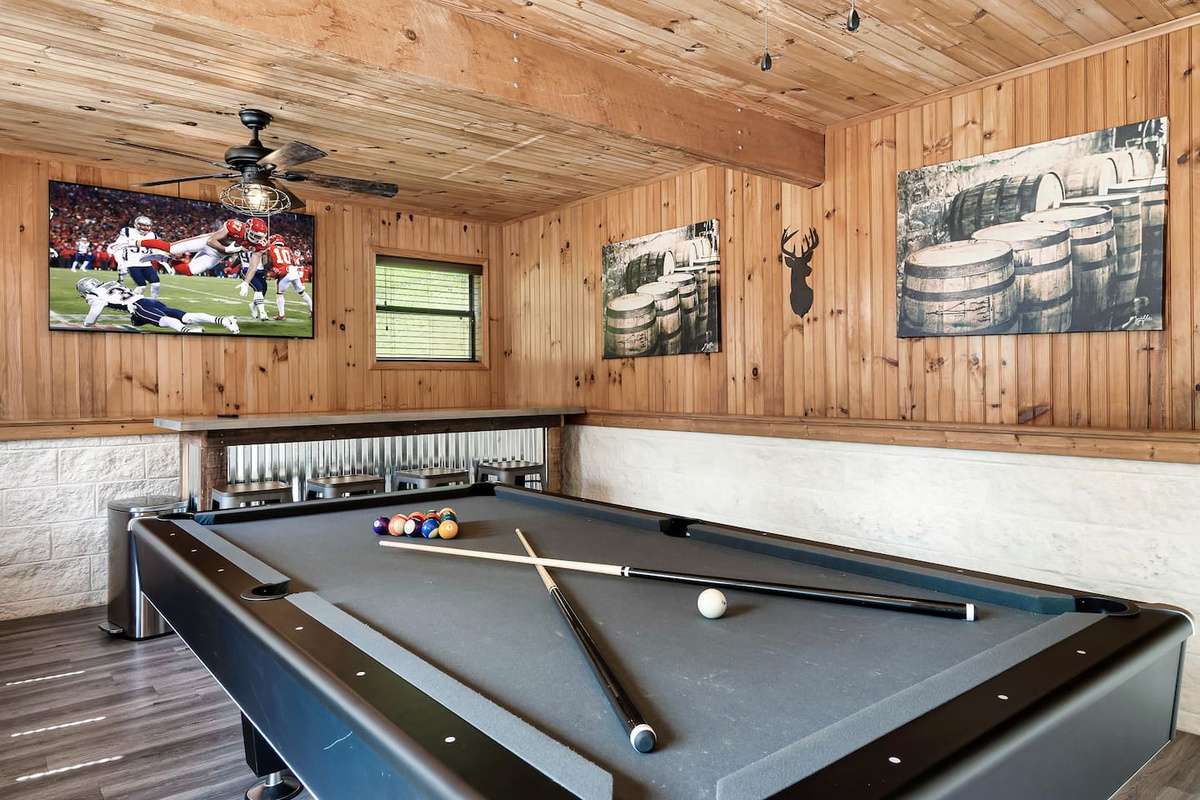 pool table/shuffleboard/bar room - lower level