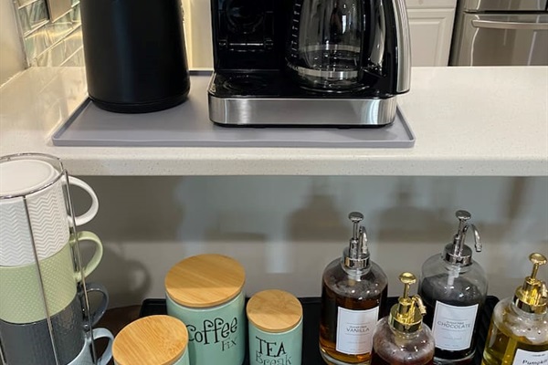 Start your morning by brewing a Cuisinart carafe using a complimentary packet of breakfast blend coffee. Flavor and sweeten your hot coffee or hot tea with a squirt of syrup. Electric tea kettle can boil water in minutes for instant oatmeal.
