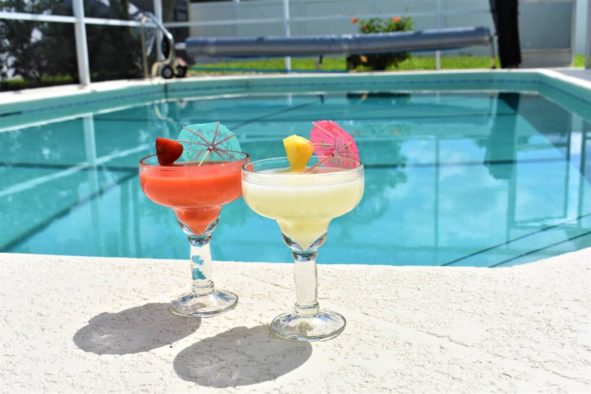 Villa Cormac - Enjoy your cocktails by the Pool 
