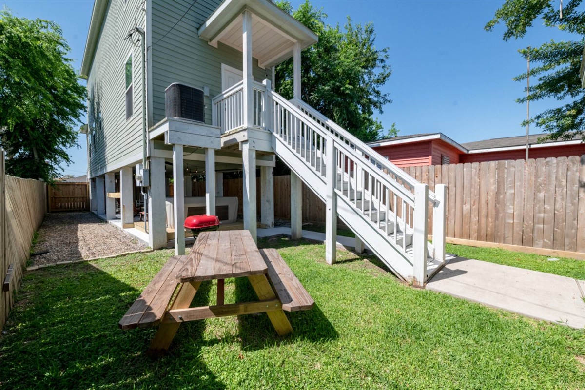 a06eceb80689477198d96725da726601 Large | Beachhouse | Texas | TX | Vacation Homes | Galveston | Crystal Beach | Kokomo | Breezy Days | Beachfront Elegance | Sunrise Serenity | Southern Sands Property Management, LLC