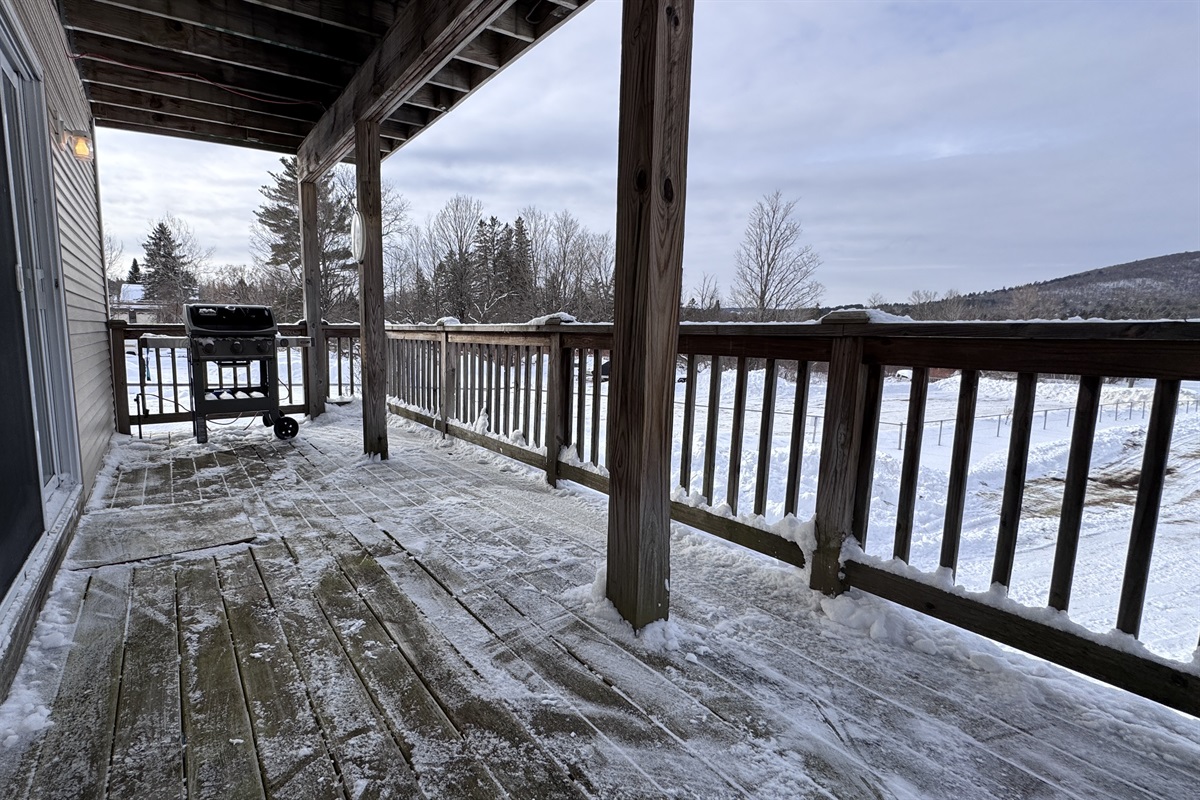 1st floor balcony 