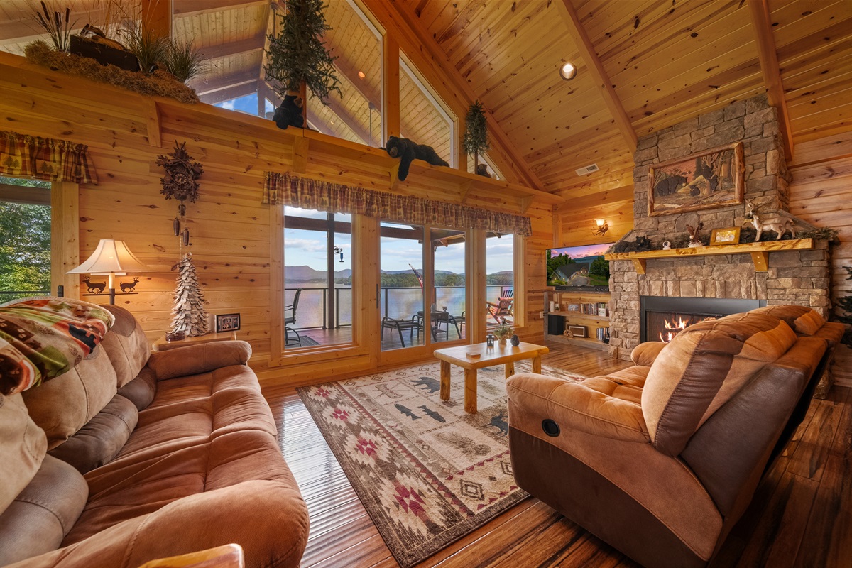 Family Room (Top Floor)