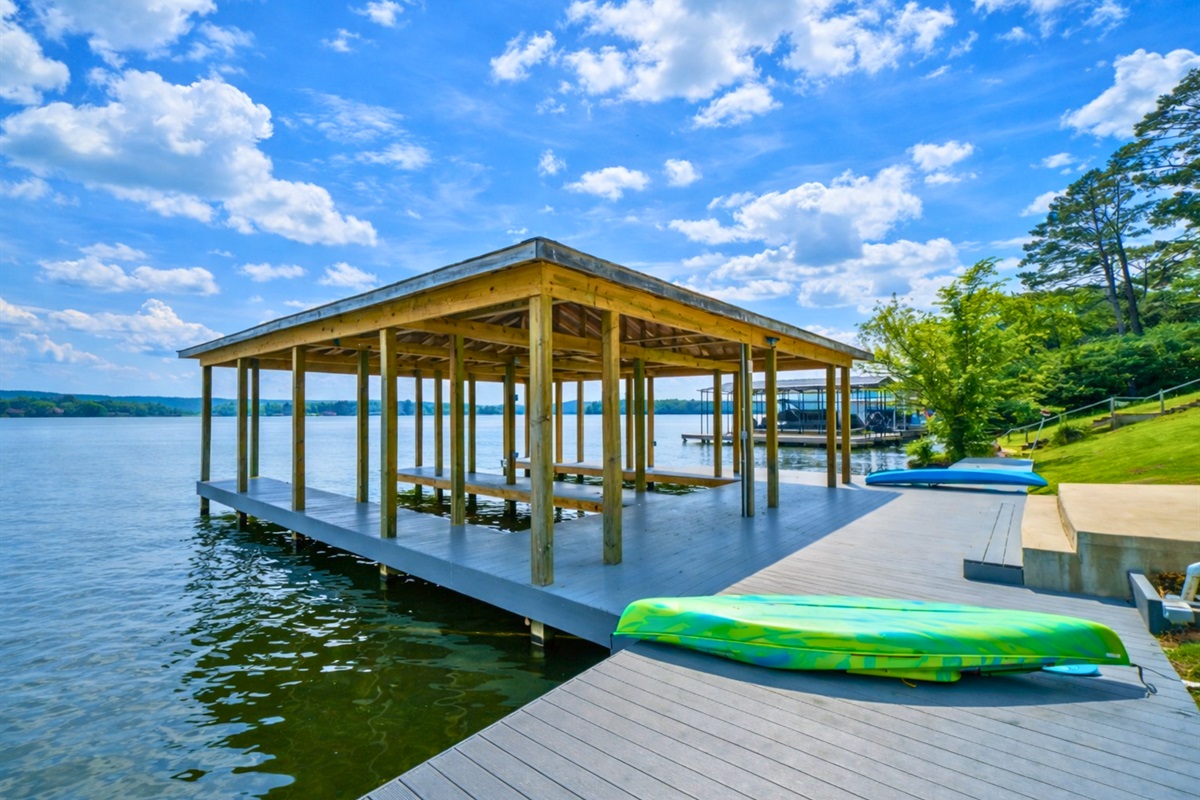 Time for the Lake Amenities! Paddle Boards and Kayaks are at your Disposal throughout your Stay.